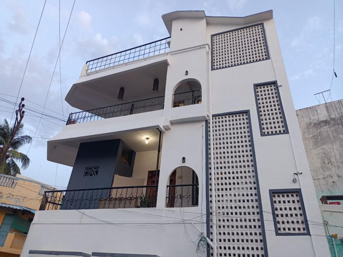 מלון פונדיצ'רי Cathe'S Town House מראה חיצוני תמונה